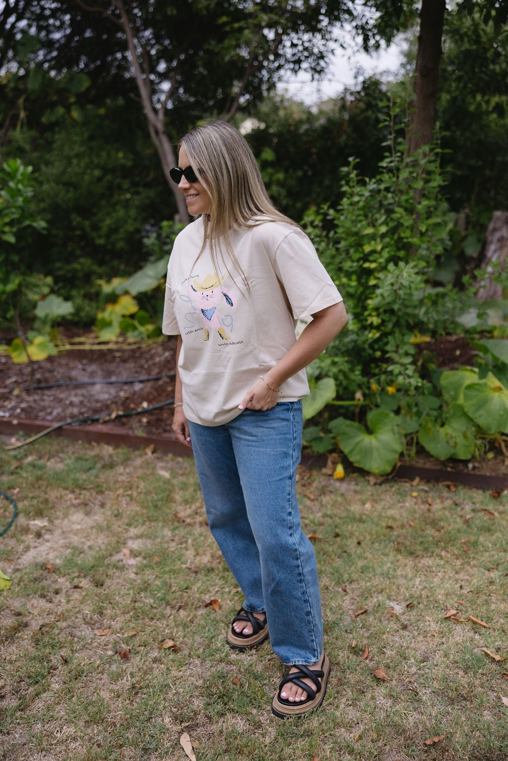 Catch'n Bunnies Tee - Pink (Adult)